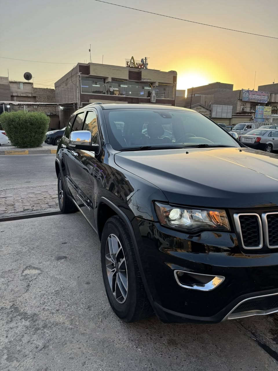 السلام عليكم
جيب كراند شيروكي لمتد ٢٠٢٠
وارد امريكي الحادث موضح بالصور
السيارة حاليا ماشية ٧٧ الف كيلومتر
كاملة مكملة من كل النواحي ميكانيك وكهربائيات وصدر دون اي نقص
تحويل مباشر
السعر ٢٣٥$
***********
