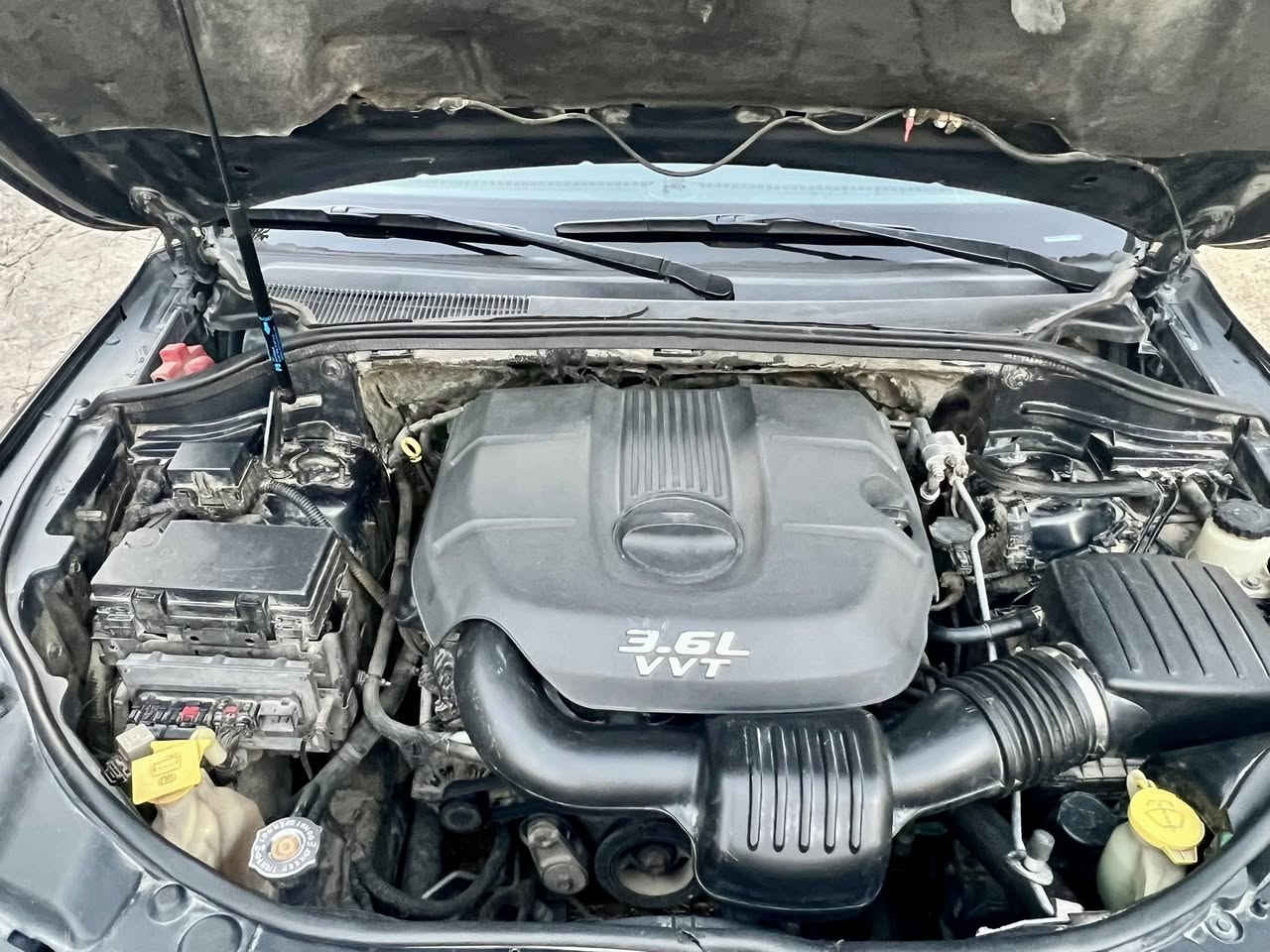 جيب لاريدو شيروكي / موديل .. 13 .. وارد امريكي بدون ضرر بدون ارباك
فول مواصفات محرك 3600
بانوراما كشنات كهرباء تدفئة تبريد تحكم قيادة فور ويل جنطة كهرباء مازدات جدد لايت زنون عدسه بلادي حداديه 80 بلمية غرفة جديده جاهزه اي نقص مابيه رقم بغداد دولي باسمي 
السعر ( 183 ) ورقه اي ستفسار اتصال ***********
