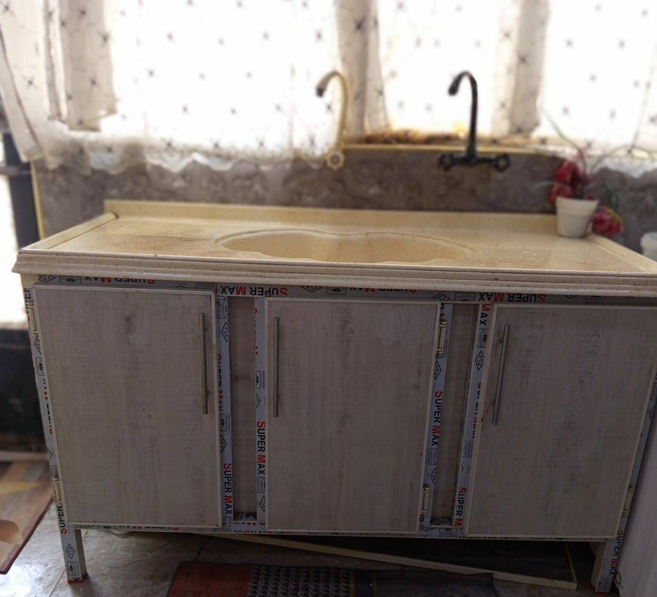 اغراض بيت للبيع اكو جدد اكو مستخدمات قليل عندي بعد هواي اغراض راسلني ادزهم الك 
عنواني بصره شط العرب 
شراي يراسلني واتساب 
***********
