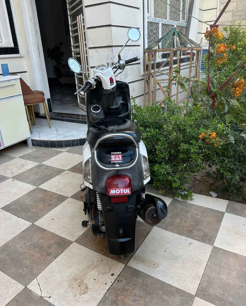 ياماها بوليسي
الحاله / ممتازه / 
الاستخدام / رمبه /استخدام جدا قليل 
الخروج / شهر ونصف استخدام شخصي ( محل موبايلات) بس اروح وارجع
السعر / ١٠٥٠ مع المجال 
الاستفسار ***********
