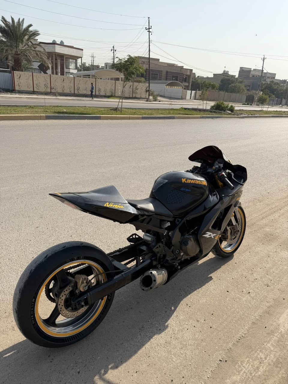 السلام عليكم  سبب اعادة النشر الوعود الكاذبة من تواعد وتصير رجال لا تنطي كلمة ومو كدها انت 
كاوسكي 636 موديل 2004 
مفتوح كور فقط بدون اي تبدل شرط تفحص وين ما يعجبك 
ادامة كاملة
 بلكات ☑️ 
نوزلات ☑️ 
باتري جديد ☑️ 
فيت بم جديد اصلي ☑️ 
قمبورة كاربون ☑️ 
زنجيل اصلي 
هاوزن راجع والدراجة بالحقيقة احلى من الصور 
28 وبيها مجال حك الجية مكاني بلديات 
***********
