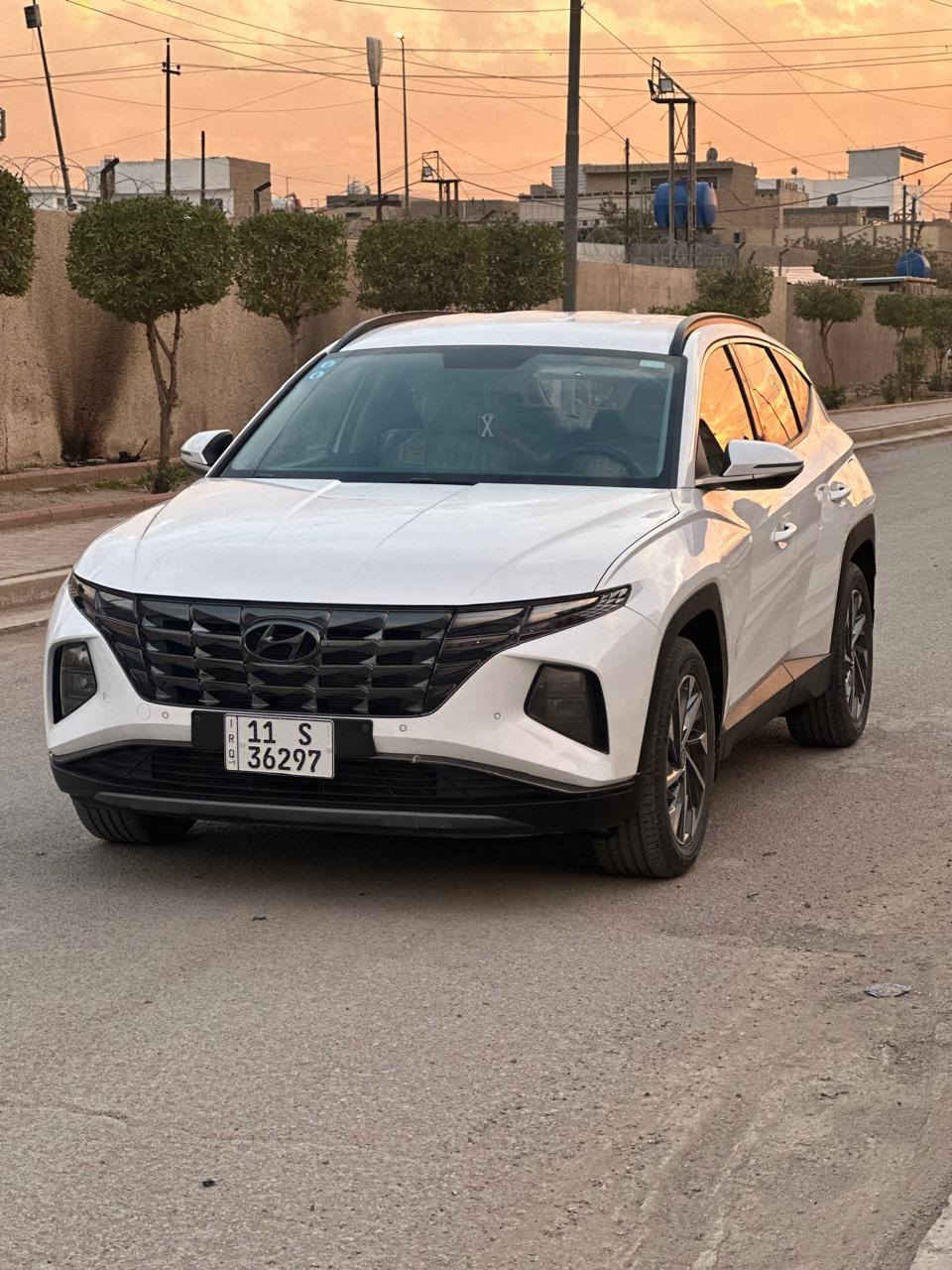 السلام عليكم
توسان موديل 2024 وارد خليجي سياره فول ما عدا الفتحه سياره ماشيه ٦٧ الف سياره مفتوح بيها راجز بيها مكانين او ثلاث بارد بسيط سياره بدون صبغ
المواصفات
١ شاشه 
٢ بصمة
٣ كامره دواره
٤ تبريد خلفي وامامي
٥ حساس أمامي وخلفي
٦ عدسات متحركه
٧ مرايات شفط
٨ اشاره بلمري
٩ ترحيب
١٠ هند بريك دكمه
١١ اوتوهول توقف ذاتي 
١٢ رادار
١٣ ثلاث انضمه قياده ايكو سبورت نورمن
١٤ شحن واير ليس 
١٥ رادار 
وبعد بيها هواي موصفات السعر 208 ورقه للأتصال على الهاتف *********** بغداد, العراق
