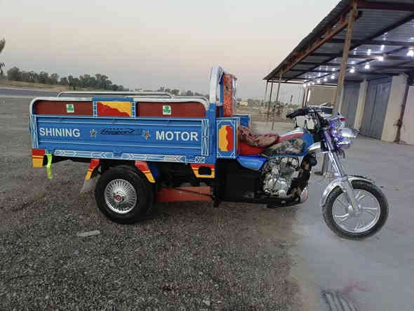 سلام عليكم ورحمه الله وبركاته ستوته للبيع موديل 16محرك 24مامفتوح كهربائيات كلهه  جديده تخم تاير جوبلس اوراق اصولي شاصي ركبه مكفوله مكان الحله شوملي سعر 1350وبيهه مجال للشراي ‏‪***********‬‏
