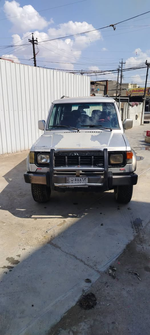 للبيع مديل 1995 بسمي سنويه 27 مكينه ونجي لا تبخير لا تنقيص مكفولات مكينه وكير غرفتها جديده تبريد شغال زاد سبلت خلفي مدوشمه كشنات ورضيه كهربايات كله شغاله دشبول شغال شاشه كامره دواره سياره نضيفه بيه  خياس باب سايق من جوه كد 3اصابع وبيها ثاني بجاملغ هم شويه واضح بصوره قطره صبغ مابيها بنيدها جارد ماصابغه سعر 65وبيها مجال بغداد مدينه صدر حي طارق ***********
