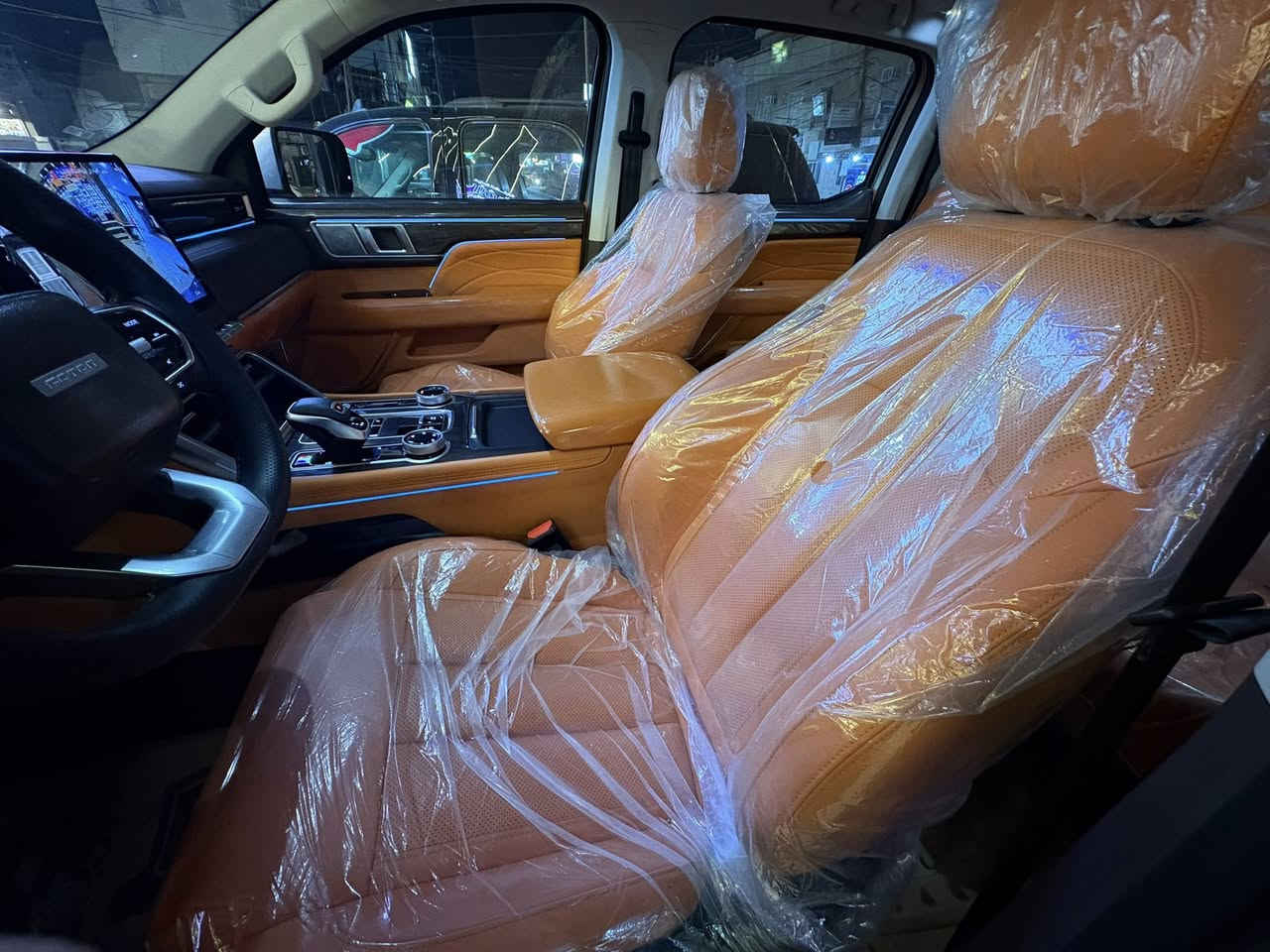 السلام عليكم بيك اب من فوتون موديل 2025 زيرووو صيانة وتبديل دهن وفلتر مجاني لمدة 18 شهر وضمان لمدة ثلاث سنوات محرك وگير ياباني من شركة مسيوبيشي 2,000 تيربو حساسات امامية وخلفية ونقاط عمياء وكامرة 360 وامر صوتية وشاشة داعمة الى الابل كار واندرويد وبيها اربع وضعيات قيادة وجميع المقاعد جلد وتبريد قطعتين وبيها بعد هوايه مواصفات ورقم بغداد بأسمي والسعر 39 مليون وبي مجال بسيط ، الاتصال ***********
