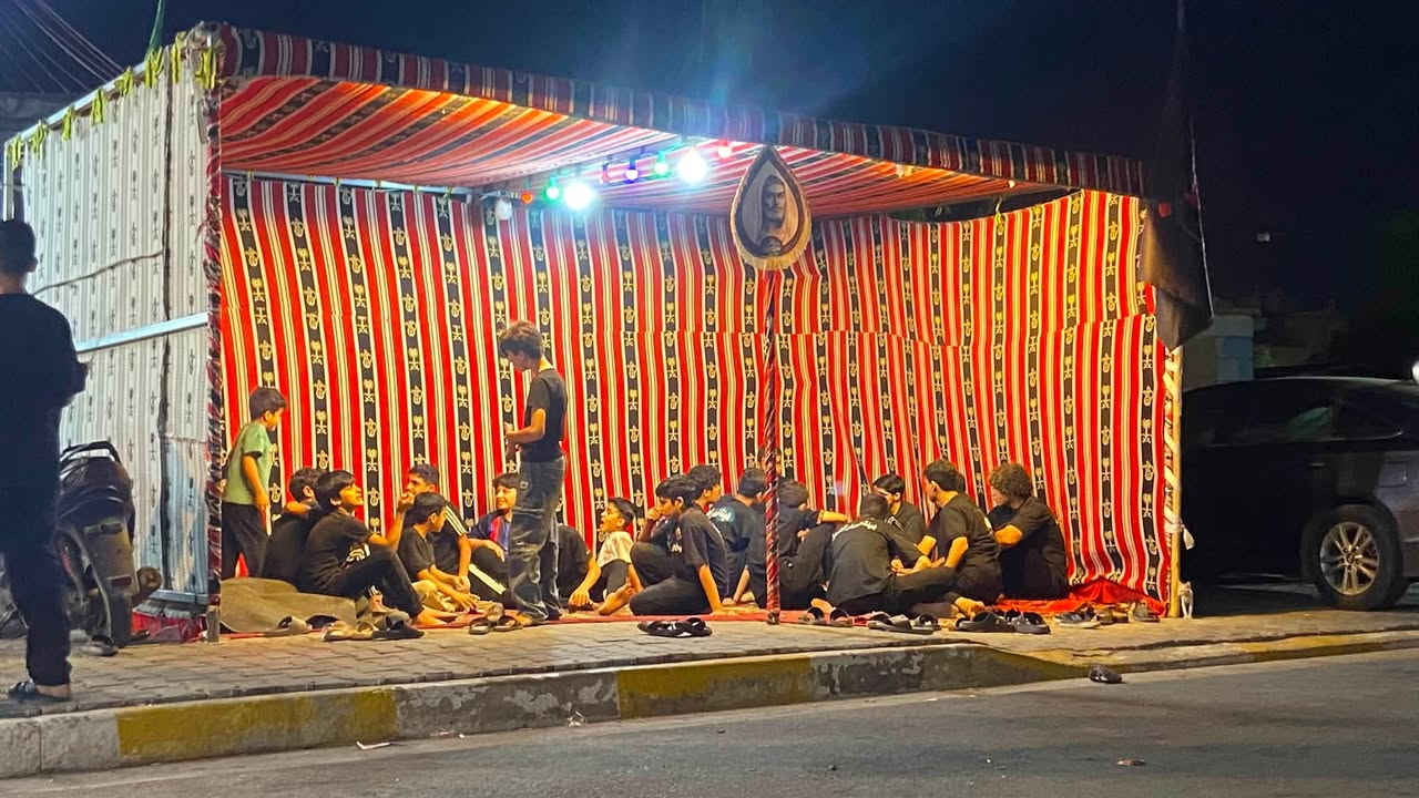 السلام عليكم تكيه للبيع قياس 6 امتار نزال وجبها 3 ونص ارتفاع 256 الحديد مغلون ضد الزنجار والخياس اقماش صوف ذخيث وجهين جديده منصوبه 20 يوم بس السعر 700 وبيها مجال العنوان بغداد الحسينيه الراشديه مبايل ***********
