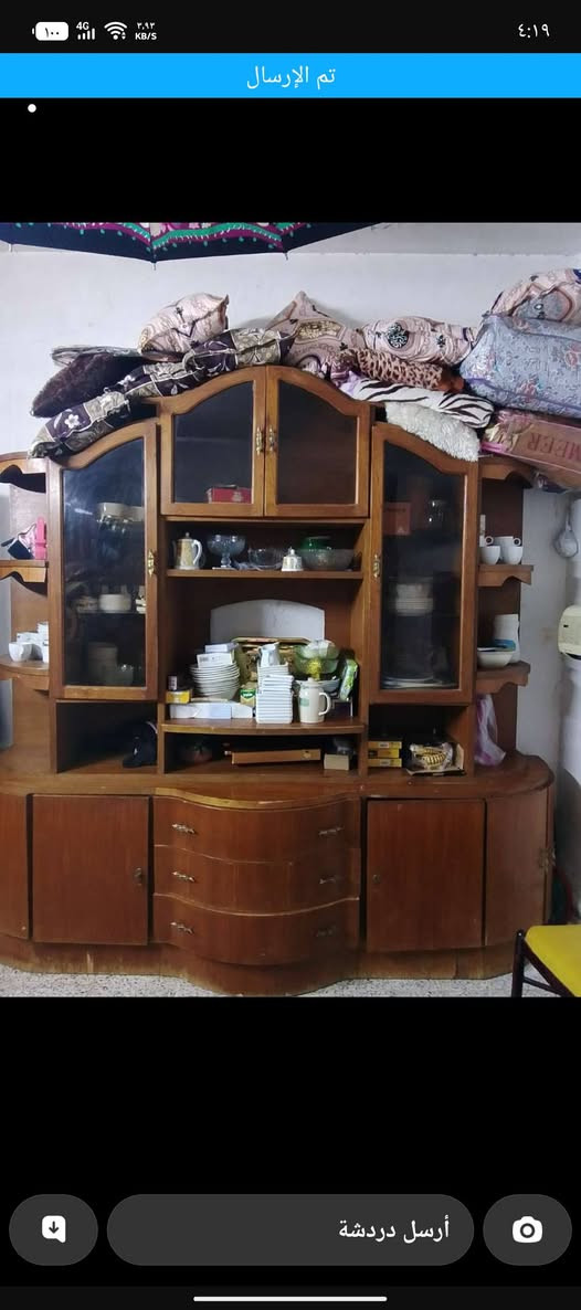 السلام عليكم عندي هذولة للبيع مكتبه كاملة نضيفه بس بيها باب واحد يعوزو قلابه ومايبين اصلا سعرها 65 الف ومكينه برذر اصلي كاملة مع الميز بعدها جديده سعرها 110 للتواصل على الخاص


**إذا كنت صاحب هذا الإعلان وتريد حذفه لأي سبب، رجاءا أرسل رسالة إلى الدعم الفني**