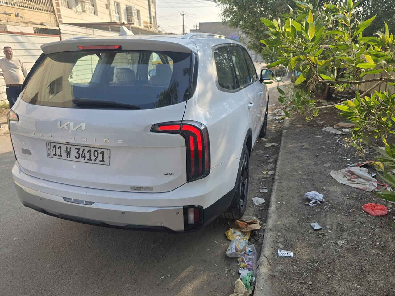 يالله سلام عليكم  رمز الفخامة الكورية كيا تلو رايد 2024 خليجي وكالة السيارة علة ادينة من الزيرو مكفولة كفالة عامة من كلشيي السيارة معروفة من ناحية نعومة وعزل ماحچي شي اعلة شي بالكيا السيارة فول مواصفات للأخير فول الفول مواصفات السيارة موصفات السيارة:
1-فتحة 
2-بصمة 
3- شاشة كبيرة متصلة 
4- مري شفط 
5- مناخ للتبريد منفصل 
6-كشنات امامية تدفأة وتبريد 
7- ماوس للتحكم بوضعيات القيادة 
8- سايد بريك كهربائي 
9- 7 وضعيات للقيادة 
10- فور ويل 
11- 3 قطع تبريد مركزي 
12- سبعة راكب 
13- باب خلفي كهربائي
14- انترة داخلية لد ثلجي 
15- بردات خلفية بلادية 
16- مقاعد الصف تطوي كهربائي 
17- منافذ شحن بالكراسي تايب سي 
18- تحكم في التبريد الخلفي منفصل 
للأستفسار *********** سعر السيارة 365 وبية مجال كلش قليل ومن تجي اشوفك بية طخه بسيطه مكان سياره بغداد الامين ثانيه
