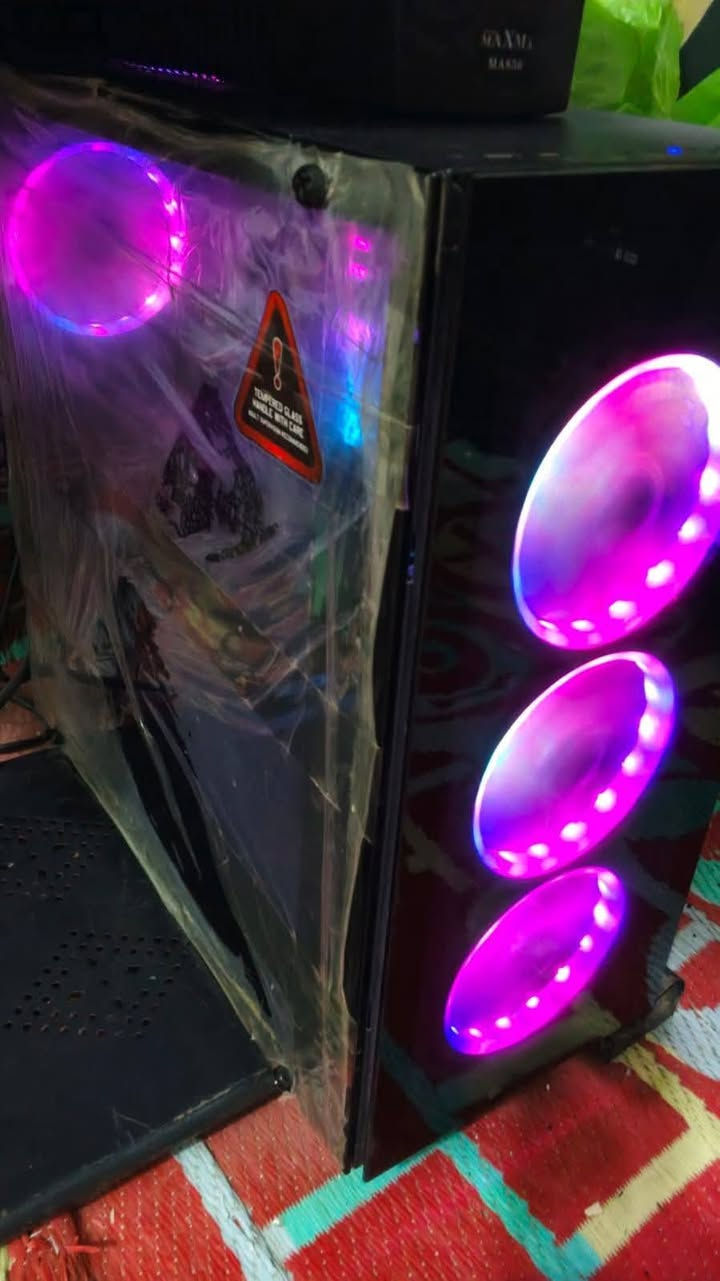 السلام عليكم  عندي pc
هاي مواصفاتها 
هارد 128G   ssd 
والثاني 512G 
وكرت الشاشة GTX1050 Ti
المعالج Corey Five الجيل التاسع  
والرام 8G 
 الشاشه حجمها 27
ملاحضه اضاءة الRGPللكيس واكفه 
*********** 
سعرها 550 بيها مجال قليل
