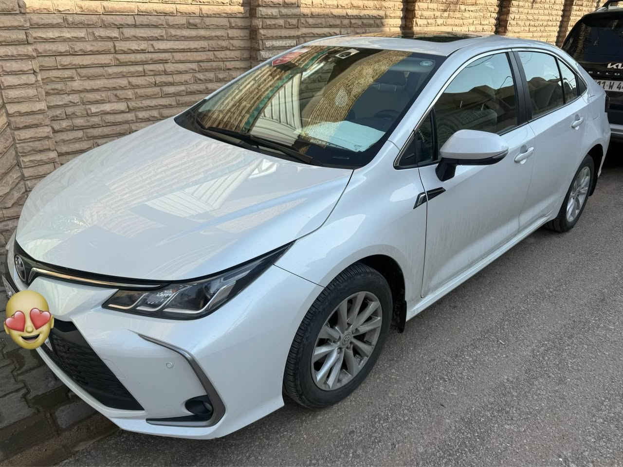 كورلا 24 خليجي ساز فتحة فول سيارة نظيفة وجديدة 
مكفولة كفالة عامة ماشية 17 الف رقم اربيل بأسم شركة تحويل او وكالة السعر 200 وبيها مجال 
رقم الهاتف *********** النجف, العراق
