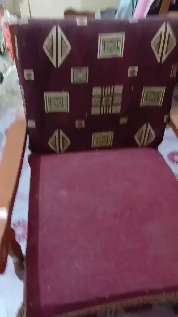 تخم نجاره عشره مقاعد. نظيف
سعره ١٥٠ 
حله شارع ستين


**إذا كنت صاحب هذا الإعلان وتريد حذفه لأي سبب، رجاءا أرسل رسالة إلى الدعم الفني**