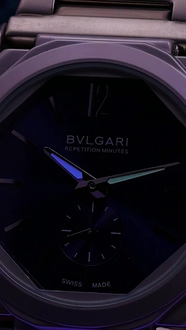 🔤🔤🔤🔤🔤🔤🔤💎

-بولغاري رجالي📣

-وزن الساعه : 141 غرام🙂

-قطر الساعه : 39.5 ملم 😵‍💫

-تيتانيوم بالكامل🔍

-سنتر للثواني 🌎

-العقارب لومينوس💵

-ضد الماء🛍

-سعر القطعه 25 ألف فقط والتوصيل مجاني 

-ضمان الفحص أمام المندوب 💯

📞 ***********
