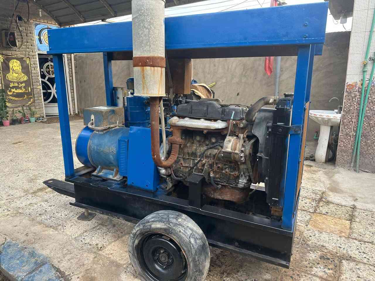 السلام عليكم
مولده كيه 2701راس توليد ٣٠ كيفي ثريفيز ١٢٠ امبير محرك حاوية لاتنقيص ولا بخار مولد جاهز عالفحص 
الاستفسار والاتصال 
***********
***********
