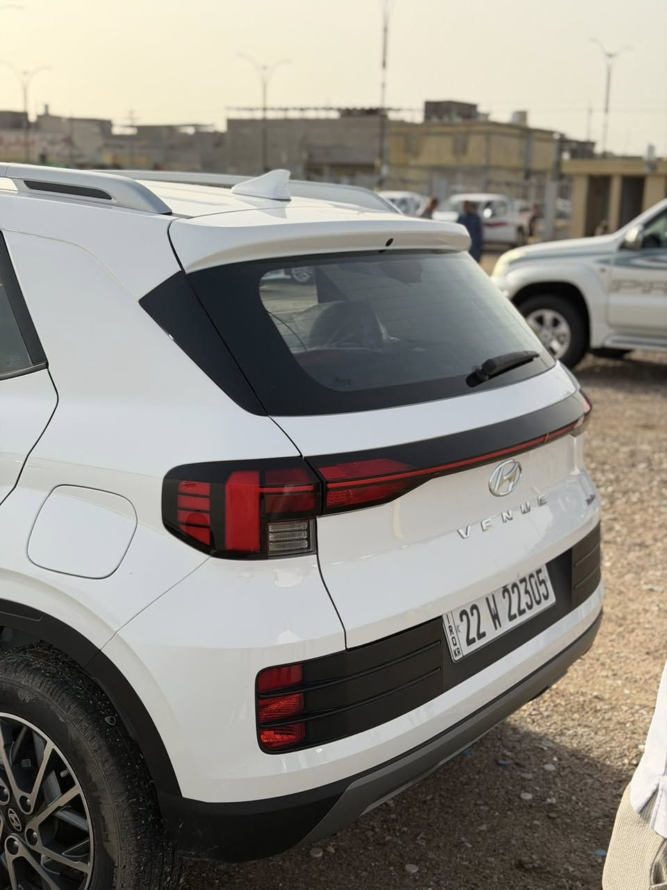 السلام وعليكم
هونداي فينو 2024 كفاله عامه خليجي 

ماشيه 33 الف السياره جديده ما ناقها شي 

مكان السياره المعقل قرب الساعه 

*********** 

السعر 155
