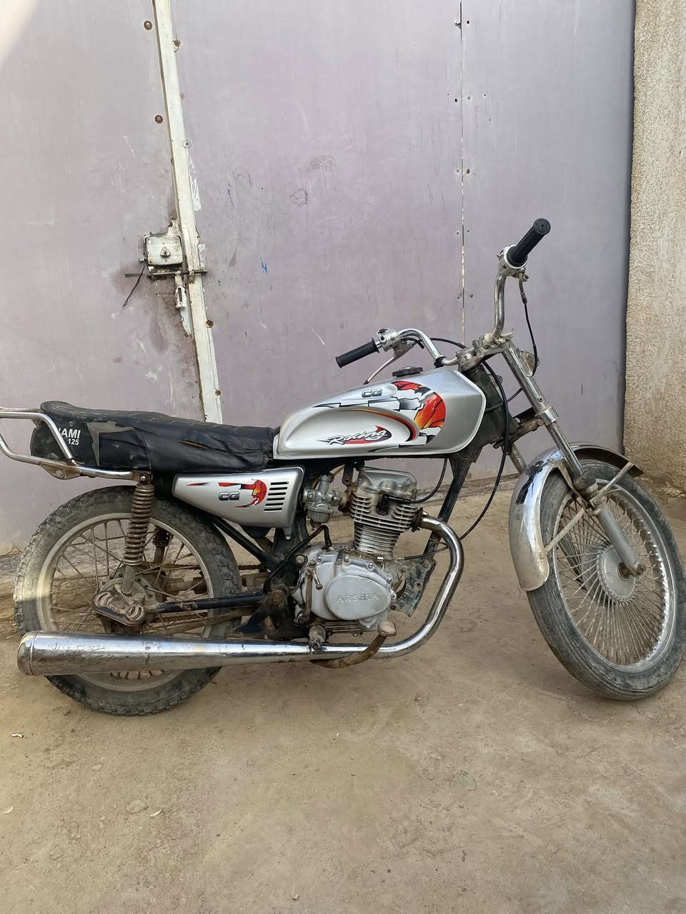 دراجه كلك لبيع   أبيع كوم حديد ليريدبخدمته مكفوله من سرقه***********
