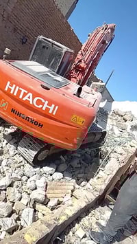 تفليش بيوت وتصعيد مواد وترميم  07880562092