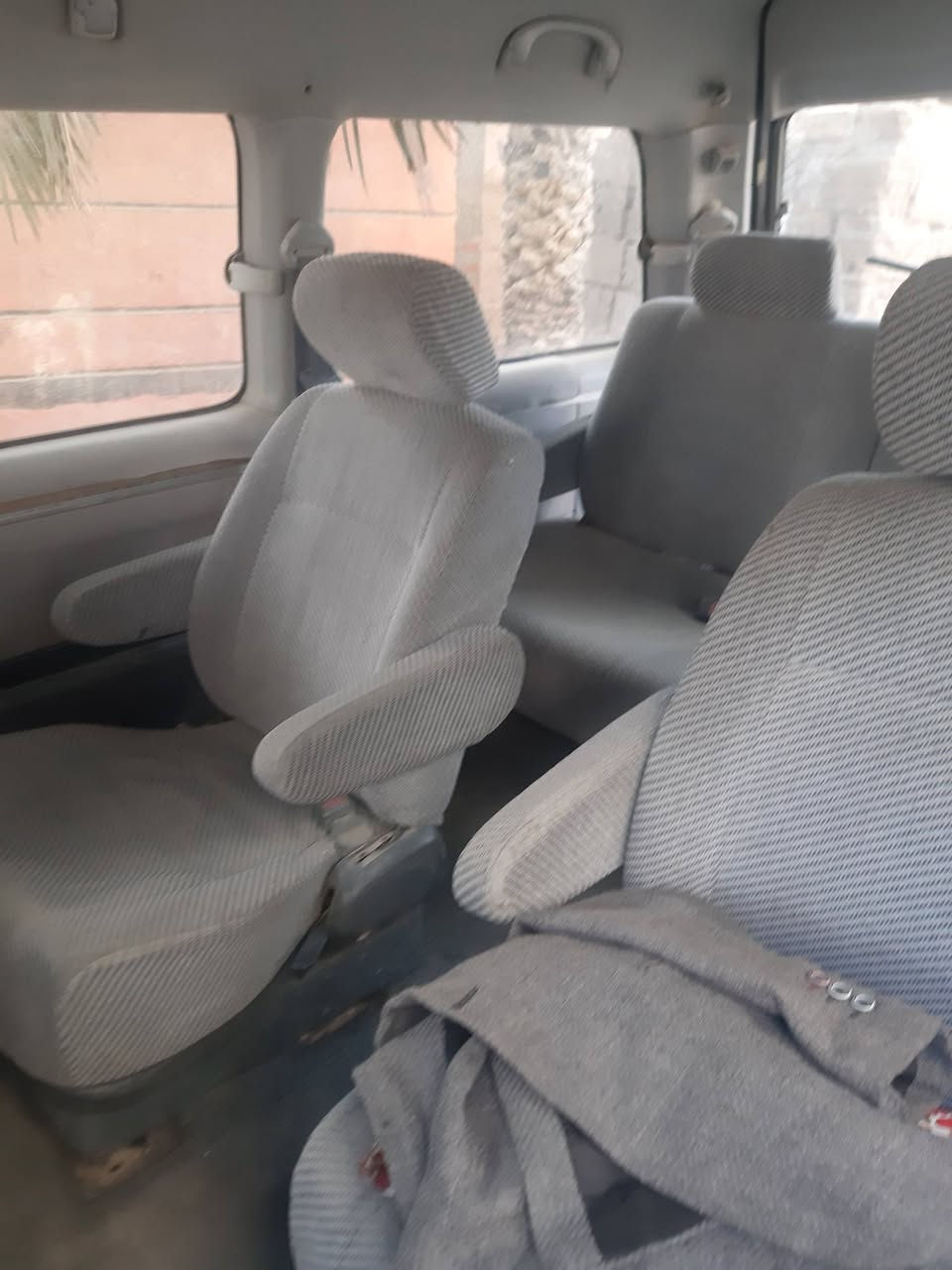 سلام عليكم سياره فاره للبيع محرك ثري واي رقم بصره سنويه منتهيه الكير تعبان راعيها يريد تحويل السعر 25وبيها مجال  ***********
