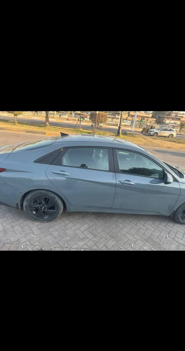 السلام عليكم سياره النترا للبيع موديل2022مواصفات بصمه كشنات تدفئه رادار امامي خلفي جانبي مكينه1600هايبرد حادثه جنطه مبدله الجاملغ الخلفي بارد والجاملغ الامامي مرشوش كلير من امريكا السعر145وبيه مجال حق الجيه العنوان بغداد مدينه الصدر الرقم ***********
