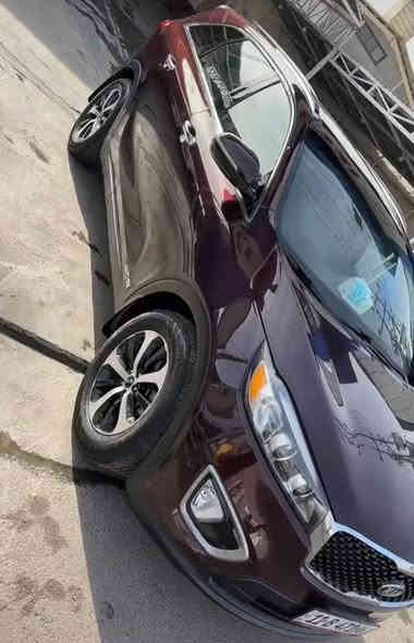 سلام عليكم 
كيا سورنتو 2016 امريكي EX 
موصفات
بنوراما 
بصمه
شاشه جبيره
ترحيب 
كشنات جلد بيجي 
كشنات تدفئه
داخل صاج
نقطه عمياء 
تحديد مسار 
بريك ذاتي  
اوتو هولد 
وضعيات قياده 
تبريد بيانو 3 قطع
تحكمات ستيرن 
دشبول دجتال
صندوك كهرباء 
جامات اوتو 
لايت زنون وبلوجكتر بقلاوه 
ماشيه 65
محرك V6 3500
كير ٨ نمر 
داخلها كله لون بيجي مطعم صاج 
حادث سياره يعتبر كلين  
فقط لحية الدعامه الاماميه الباقي كفاله عامه 
والسونار مرفق بالمنشور 
السعر200ورقه وبيها مجال بسيط  
***********
