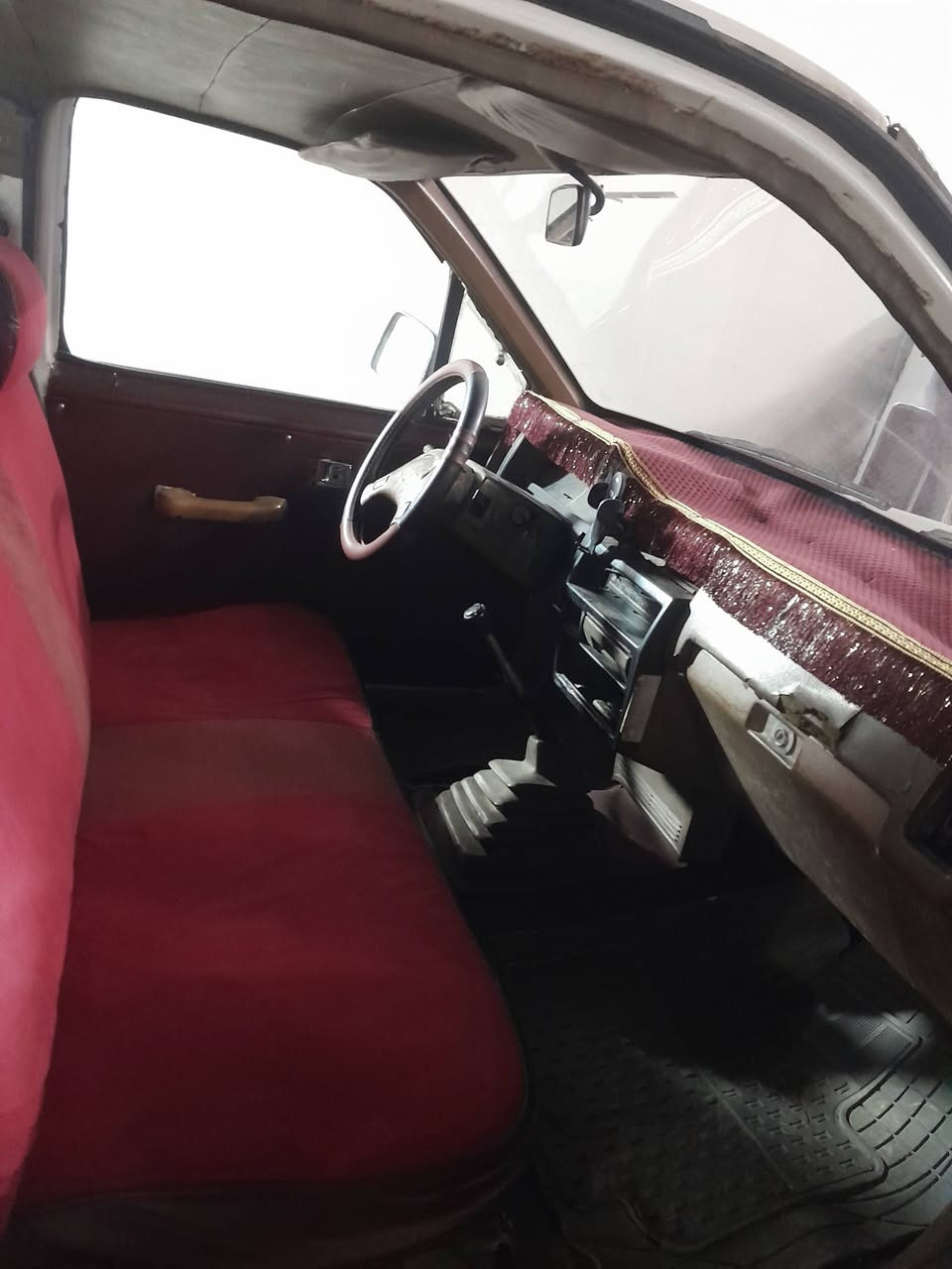 سلام علیکم
سیارە نیسان مودیل 1990
سیارە حزام مصبوغ
رقم کرکوک صاحبە ابکرکوک
عندە دفتر بنزین
سنویە المانی لحد2020
گیر محرک اکسل مابی عیب
سعر 52 ورقە


**إذا كنت صاحب هذا الإعلان وتريد حذفه لأي سبب، رجاءا أرسل رسالة إلى الدعم الفني**