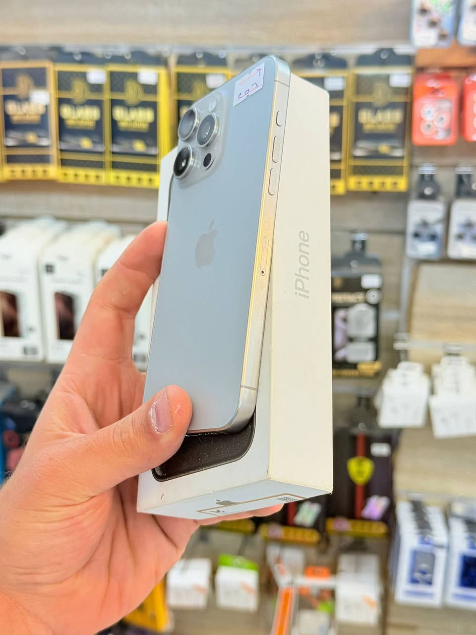 ✅  متوفر بيع بلنقد ولاقساط ✅
ايفون 15 برو ماكس ماستر ذاكره 256 بطاريه 96 نضافه 100‎%‎ زلغ مابي هو والجديد سوه نموذج M لونه المميز كامل ملحقاته وتر بروف وبلحاسبه كله نورمال وتر بروف يعني كلشي ممبدل بي وبي وتأخذه ضمان وصل 5 ايام اي مشكله او عطل يستبدل فورا ومتوفر اقساط على مصرف الرافدين و مصرف الأهلي العراقي 
السعر مليون و 100 الف قفله 
العنوان بغداد البياع شارع 20 مقابيل علي العناب او الشيف السوري مركز الهاتف لاصلي 
📞📞***********
📞📞***********
