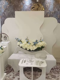 كوشة خشب • ميز ذهب • الرمادي الانبار