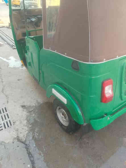 السلام عليكم تكتك البيع مديل 22 السعر 8400مامتواجد عل فيس ***********
