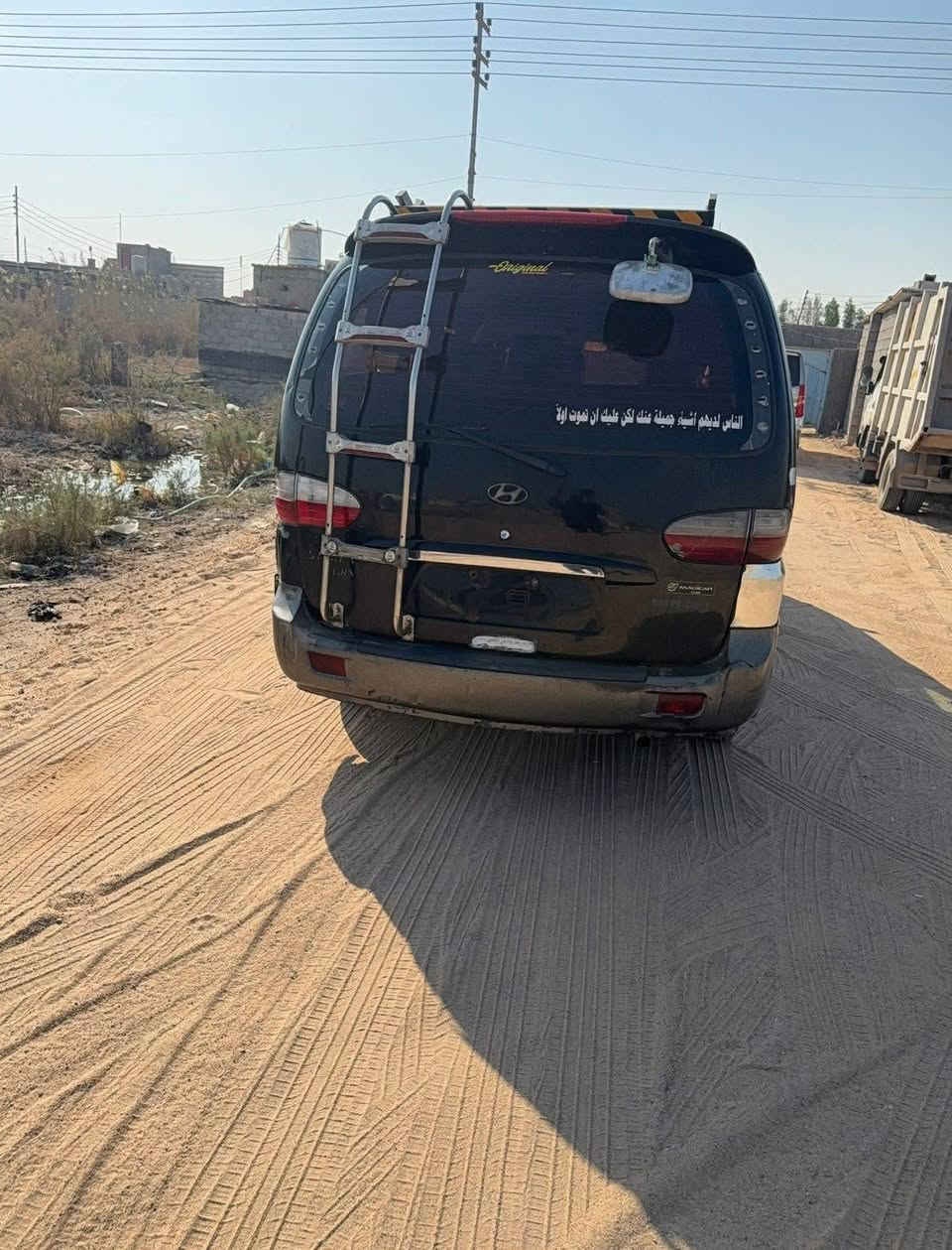 العنوان: هيونداي ستاريكس 2005 - نظيفة جداً للبيع
التفاصيل:
​الموديل: 2005.
​اللون: أسود ملكي.
​المحرك: ديزل (تيربو) - بحالة ممتازة.
​ناقل الحركة: عادي (كير عادي).
​الرقم: بصرة (ألماني ورقي).
​الداخلية: كراسي جلد الشركة (الأمامي فقط).
​حالة البدن: توجد ضربة خلفية خفيفة. (التحويل باسم المشتري) مع تصفير كامل للغرامات والضريبة.
​السعر: 60 ورقة (6,000 دولار) وبيه مجال بسيط للشراي.
​للتواصل والاستفسار: [***********]
