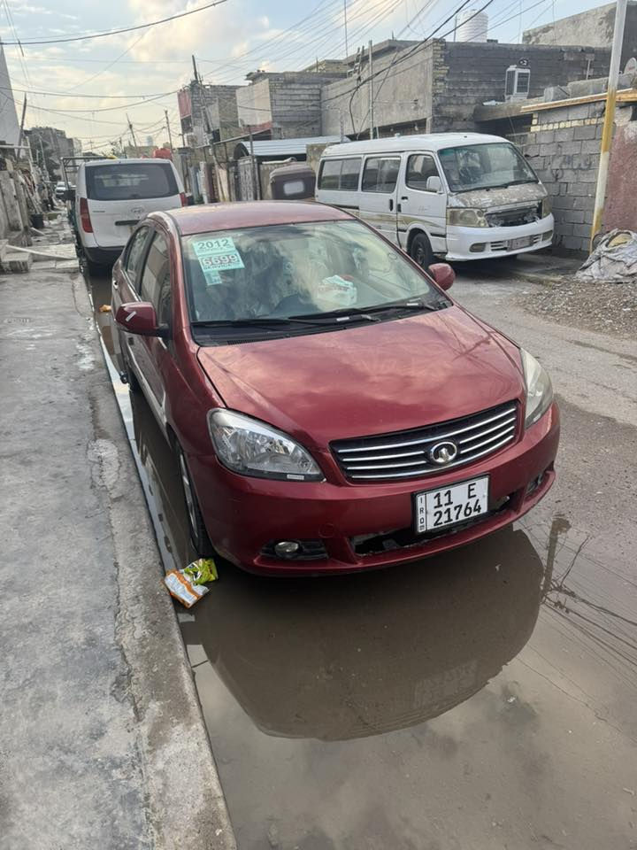 السلام عليكم  فولكس 2012 سياره نضيفه بمعنه الكلمه خير منن الله بس يرادلهة قليج مال كير تشتغل السياره وخير منن الله كامله منن ڪُݪشي السعر 45وبيهة مجال حك الجيه المكان الشعب حي البساتين ***********
