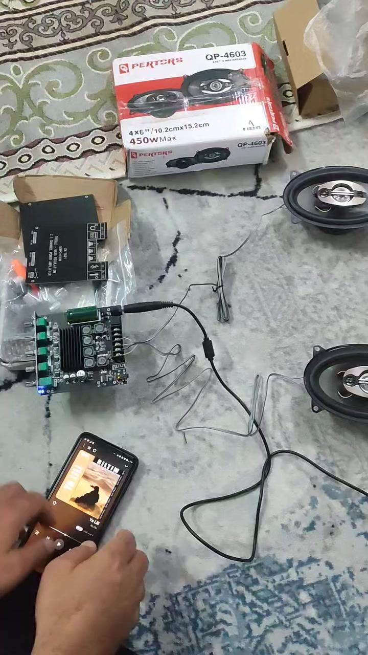 لوحة مكبر صوت سماعة البلوتوث ZK-MT21 5.0 بقدرة 50WX2+100W 2.1 قناة لوحة صوت باس أمبليفاير AUX.
كارت امبليفاير متعدد الاستخدامات. 
نظام حماية من الحرارة والربط العكسي 
25 الف


**إذا كنت صاحب هذا الإعلان وتريد حذفه لأي سبب، رجاءا أرسل رسالة إلى الدعم الفني**