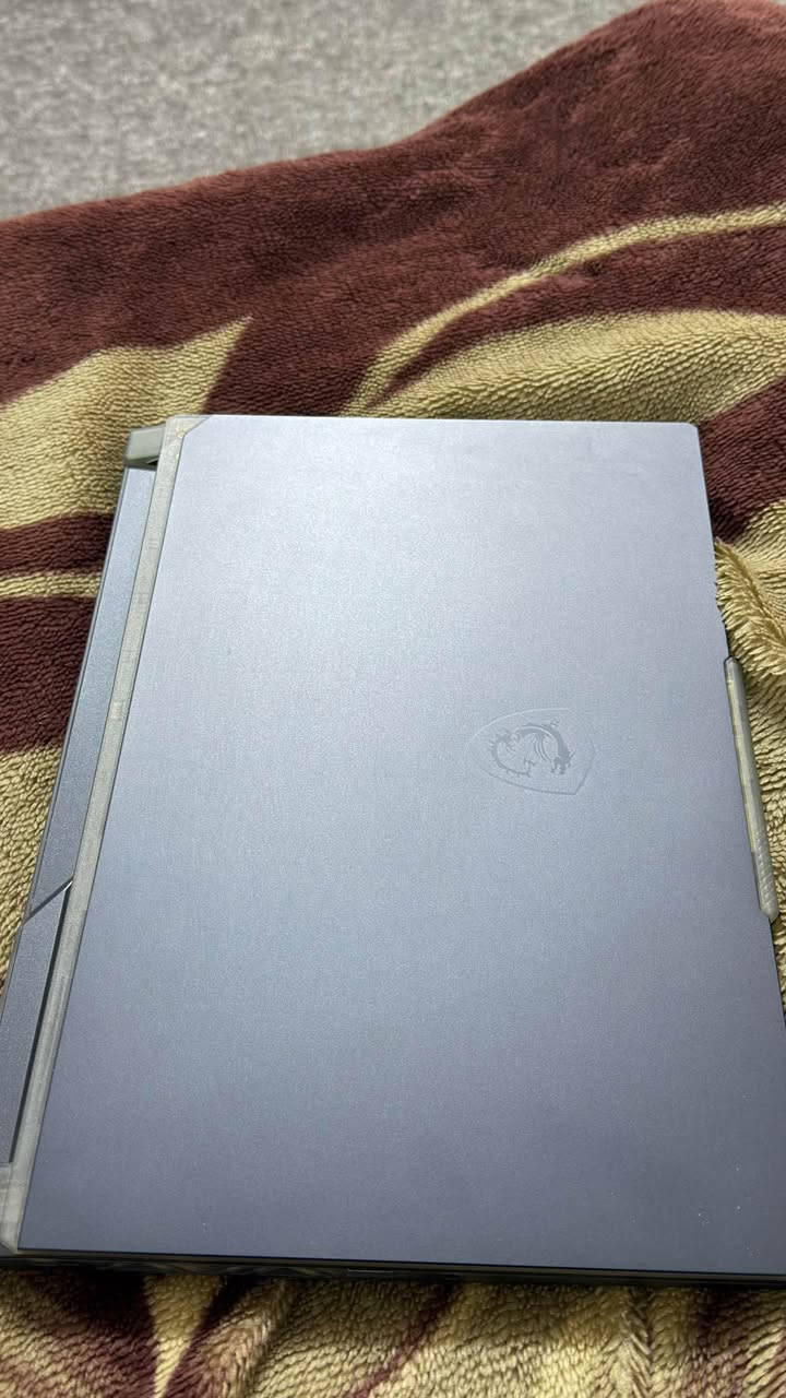 🔥 لابتوب احترافي قوي للبيع – بابل 🔥  

💻 MSI Cyborg 15 A13V  

✨ الحالة: استخدام شخصي لمدة سنة – نظيف جدًا وبدون أي مشاكل  
🔋 الأداء ممتاز ومجرب على المونتاج والألعاب  

⚙️ المواصفات:  
- Intel Core i7-13620H (جيل 13)  
- NVIDIA GeForce RTX 4050 (6GB) 🔥  
- 16GB DDR5 (سرعة 5200)  
- 512GB SSD سريع  
- شاشة 15.6” FHD – 144Hz  
- Windows 11 Pro  

🎬 مناسب للمونتاج، التصميم، والألعاب الثقيلة بكل سلاسة  

🔌 الشاحن الأصلي موجود  
📦 الجهاز نظيف ومستخدم بعناية  

📍 الموقع: بابل  
📲 للتواصل واتساب: *********** Singapore
