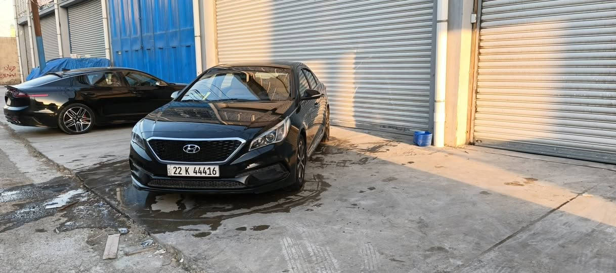 سوناتا2017لمتد فتحة شاشة مقاعد كهرباء تدفئة مقاعد كونترول مثبت سرعة كروز ابل كاربلي ااندرويداوتو  طخطخات بسيطة السيارةبيها جزء من التكمة جهة السايق و الباب الورة اليمنةو جزء من بالشاصي اليمنة بيهة تعديل سحب بس
رقمي *********** موجود واتساب
