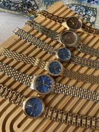 ساعة نسائية • لون ساحر • توصيل العزيزية