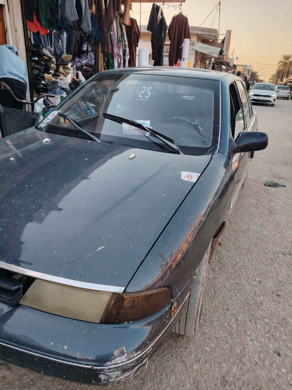 السلام عليكم كيا سيفيا موديل 93 سياره جديده خير من الله سعر 38 وبها مجال سياره ما  سنترلوك دبل اشاره كل شيء بيها شغال مسجل تبريد سنويه لل 28 رقم ***********
