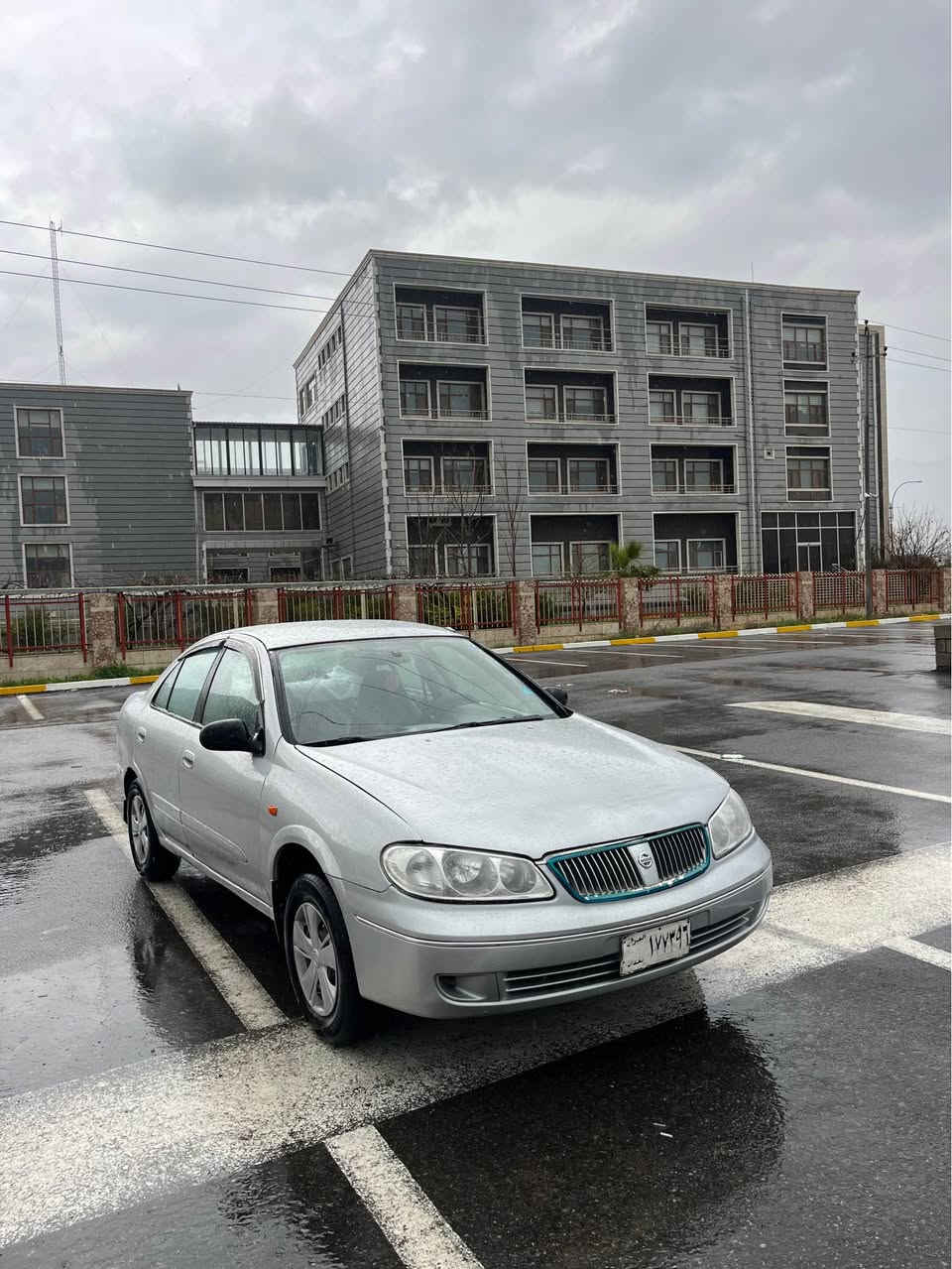 ***********
***********
نیسان سەنی مۆدیل ٢٠٠٢ ئارم پلاستیک سلێمانی بە شەرتی ئەولیات سەیتەرو مەڤرەزە   گێر و مەکینەی توند و تۆڵی بە شەرت  سەیارەکە زۆر خاوێن و جایزە.  ی ماڵی خۆمانە  چوار تایەی ویل لۆکە تەبرید ساردو گەرمەی بە شەرتە نرخی ٥٦ گەلاو مامەڵە  
***********
*********** السليمانية, العراق
