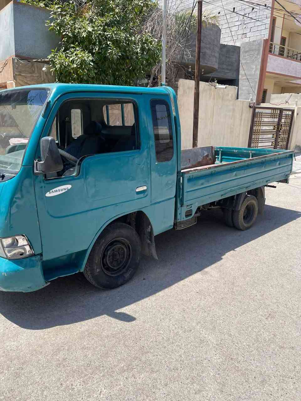 كيا سامسونج موديل2000
السعر 33 وبيها مجال بسيط
العنوان ديالى بعقوبة
 للتواصل ***********
