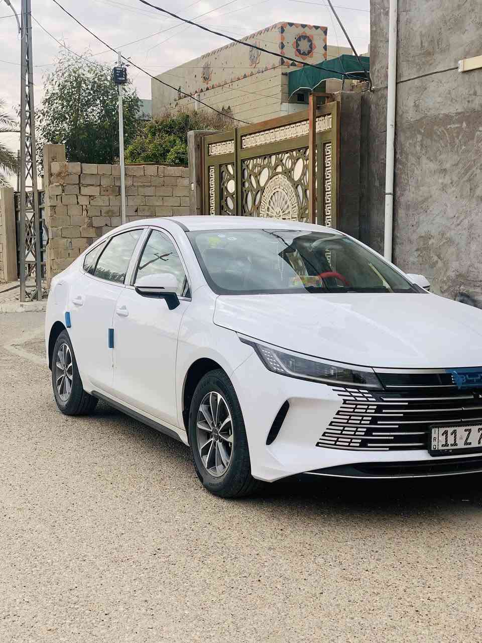 سلام عليكم BYD دستروير للبيع موديل 2025 كفاله عامة مكفولة من كلشي رقم بغداد الرقم الجديد شاشة جبيرة كلاب أشاير بالمري بيها ثلاث أنظمة قيادة بانزين وكهرباء وهايبرد تحكمات ستيرن السعر 19مليون المكان الأنبار الرمادي الرقم ***********
