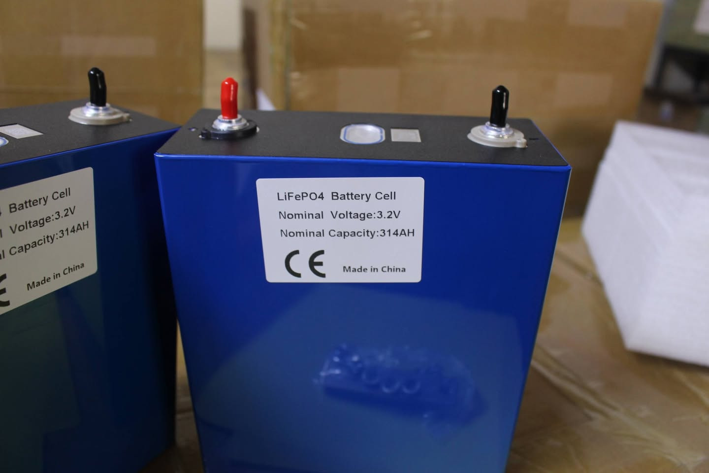 🔋 بطاريات ليثيوم فوسفات الحديد LiFePO₄ 314Ah – LISHEN الأصلية
⚡ مخصصة للطاقة الشمسية وأنظمة التخزين
المواصفات:
▪️ السعة: 314Ah
▪️ الجهد: 3.2V
▪️ دورات الشحن: 6000+ دورة
▪️ عمر افتراضي طويل
▪️ أمان عالي وكفاءة ممتازة
💰 السعر: 90,000 دينار للقطعة
✅ فحص باركود – منتج أصلي
📞 للاستفسار والطلب: ***********
📦 الكمية محدودة
