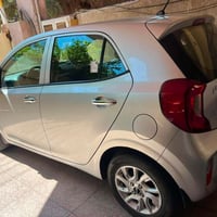 كيا بيكانتو موديل ٢٠١٩ ماشية ١٧ الف كيلو متر مواصفات عادية السيارة مكف...