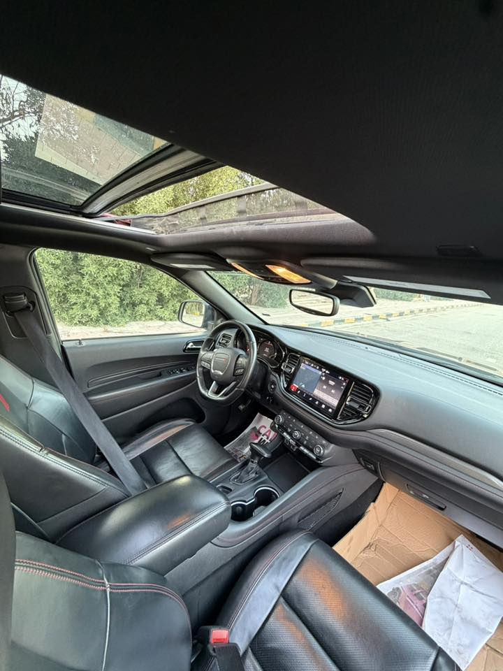 السلام عليكم ورحمة الله وبركاته
دورنكو جيتي بلاص فول موصفات 1/1 - 7 راكب موديل 2024

رقم بغداد شهداء گليين بيه بارد شبر واحد 

السعر 320 ترهم نقد او قصد 

مكان السيارة بغداد 

***********
