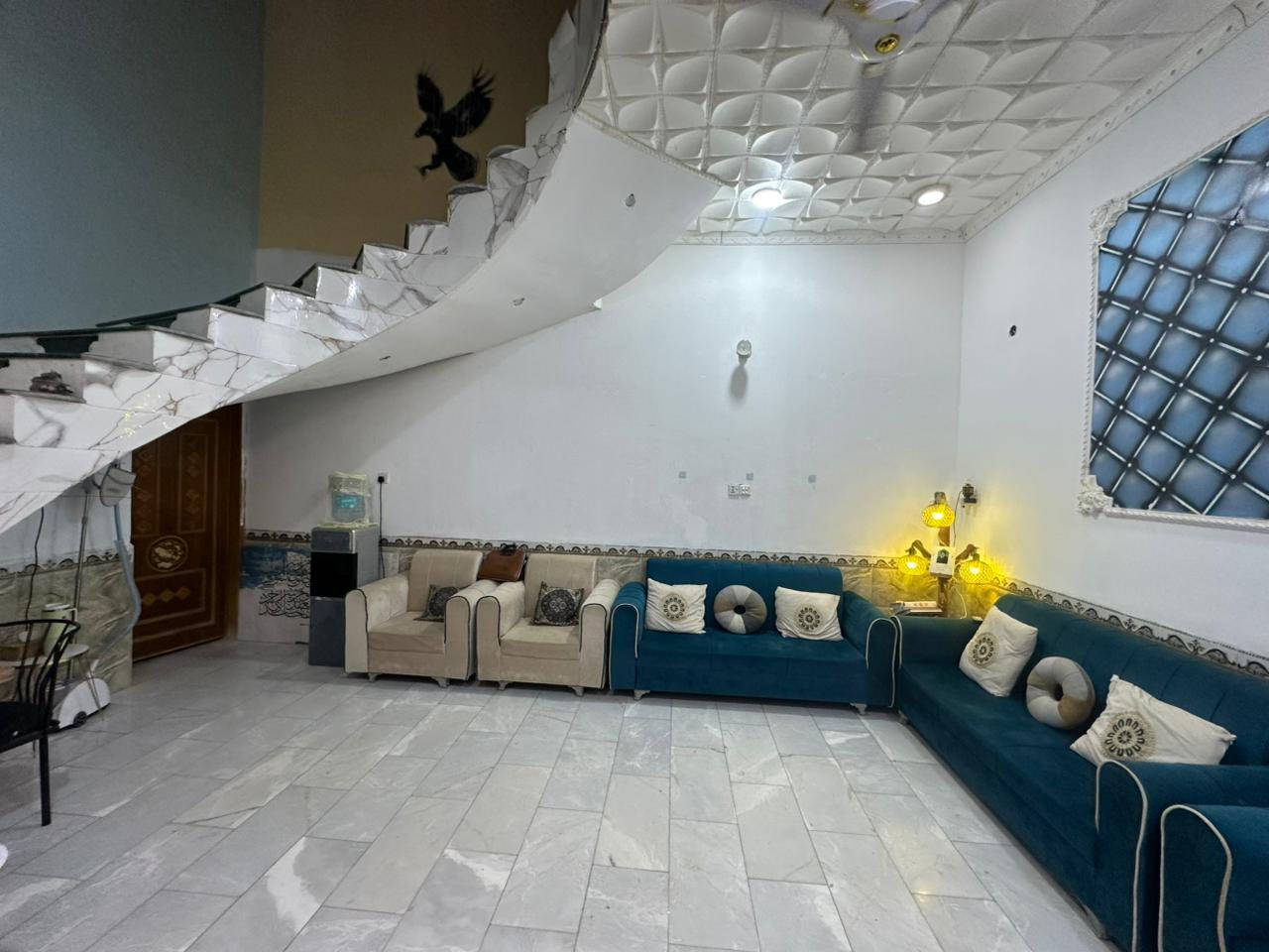 للبيع – دار سكن طابو صرف

📍 العنوان: حي الشرطة، قرب شارع الحولي
📐 المساحة:100  مربع (ركن)
🏗 البناء: كونكريت – طابق واحد 

تفاصيل الدار:
 • غرفة نوم 🛌
 • صالة
 • استقبال
 • مطبخ
 • حمام 🛁
طارمة 

💰 السعر: راسلنا او علق  )

📞 للاستفسار:
مكتب الدناني للعقار
***********
***********
