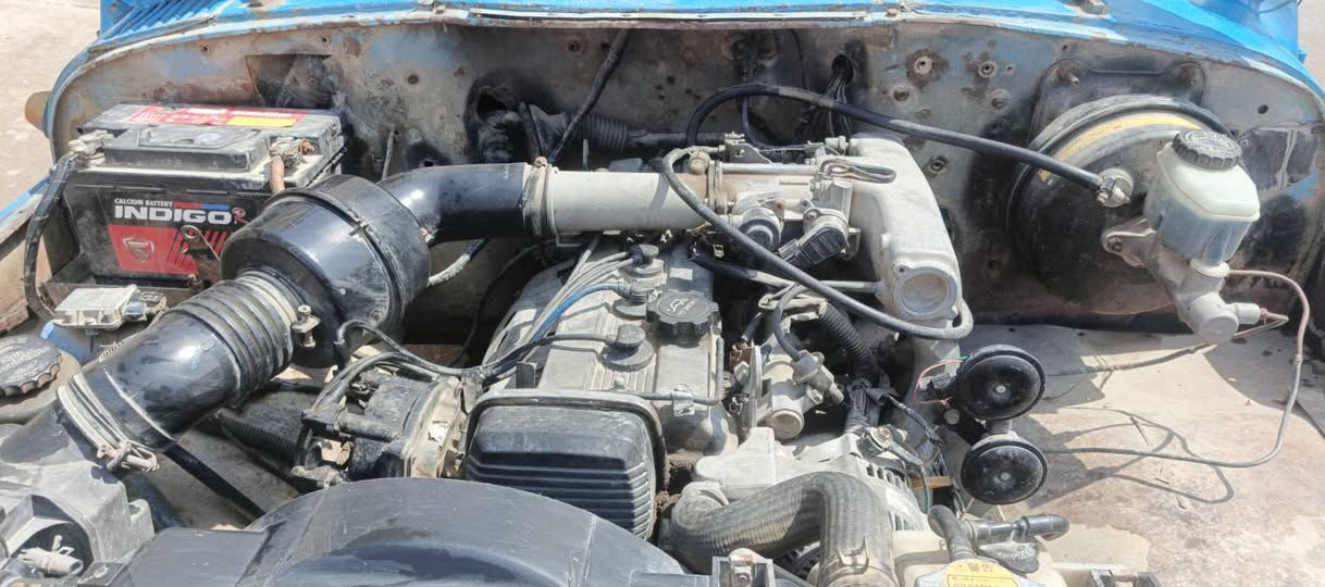 سلام عليكم واز للبيع موديل ٨٨ نضيفه محركهة و كيرهة فول 
موجود ماسنجر او واتساب ع لرقم ***********/‏‏‪***********‬‏
