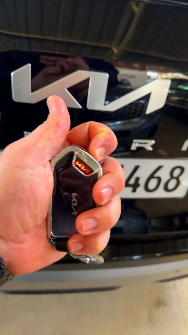 السلام عليكم رمضان كريم وتقبل الله صيامكم 
ترقيم دخول جديد شكل جديد 
تولورايد موديل 202‪3رقم ودخول جديد
فول ١/١. VIP
الضرر بابين فقط
ماشي ٢٠ الف
مناقصه برغي
جديدة بمعنا الكلمه اسود ملكي بردات 
مكاني بغداد شارع مطار المثنى قرب مجسر ١٤ رمضان
تم تنزيل السعر وبلاش اقل من سعر الكلفه المستورده 
السعر ٢٦٧ ورقه شامل التحويل 
*********** وتساب 
*********** اتصال
ابيع او مراوس بغداد, العراق
