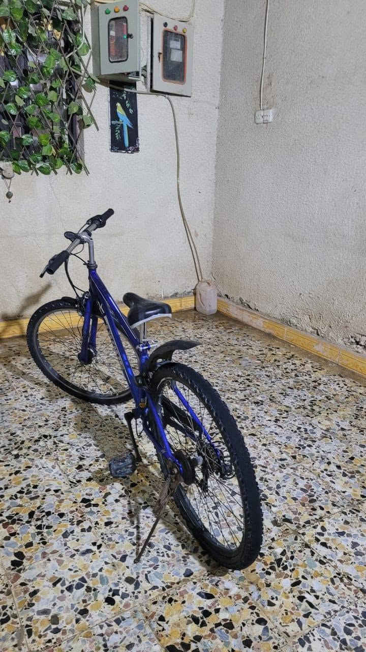 السلام عليكم
بايسكل حجم ٢٦ ياباني 
نظيف كلش بي مكينه ٦ نمر
ب١١٠  
***********
