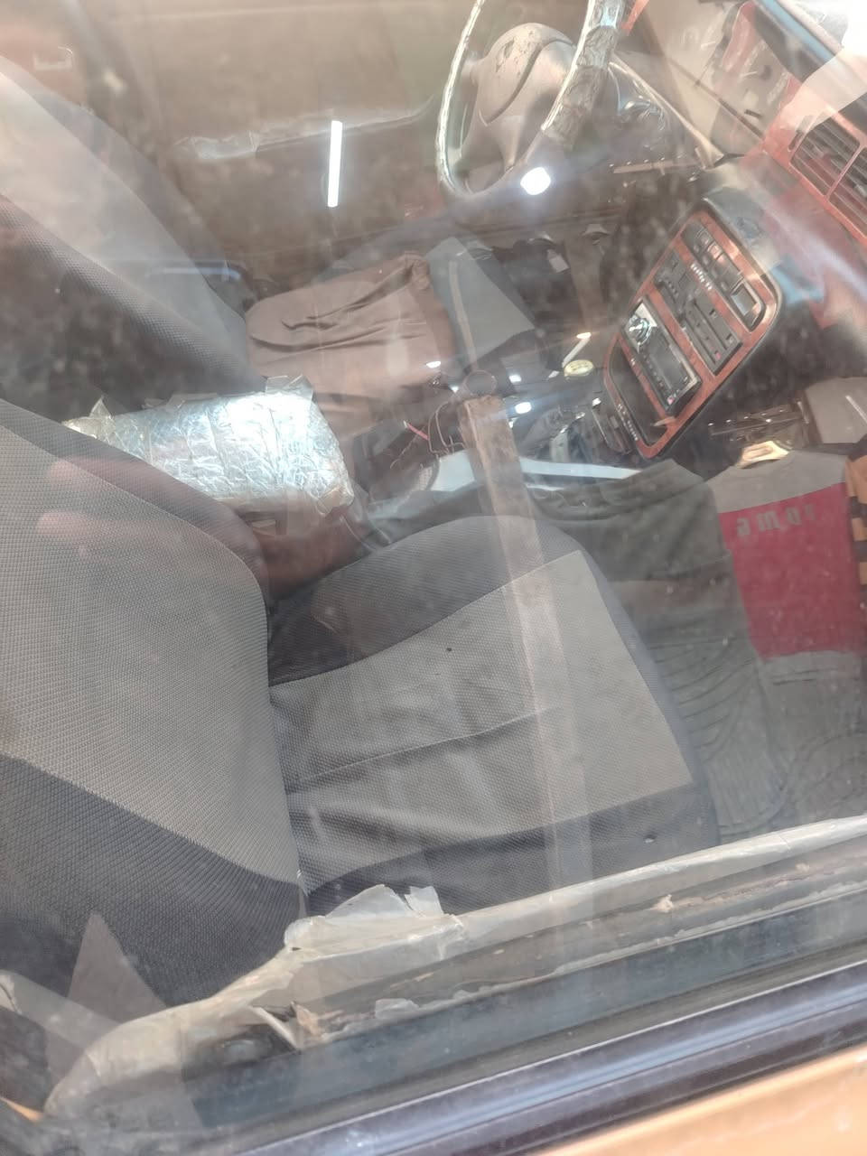 سمند موديل 2011 لبيع السعر 13 ورقه مستجعل ع البيع
سنويه ساقطه ب2019 راعيها موجود


**إذا كنت صاحب هذا الإعلان وتريد حذفه لأي سبب، رجاءا أرسل رسالة إلى الدعم الفني**