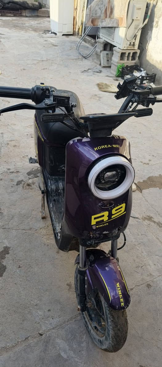 السلام عليكم شباب دراجه شحن R9 كفاله عامه من الزلغ موديل2025 بطاريات كبار دبل 32امبير دراجه بلباكيت كلشي شغاله بيها سرعه 109 اشاير شغاله يمنه يسره دبل اشاير لايت عالي ناصي لد دائري شغال السعر 375 شراي لاتتعبني مكاني بصره زبير***********
