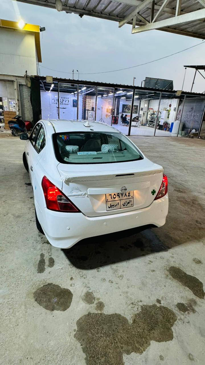 سلام عليكم نيسان صني هندي 2021
سنويه تنتهي بشهر 7 /2026 
سياره مصروف عليه وسياره جديده 
لا مشتغله تكسي ولا شي من بيت للمحل 
سياره صار بيه بارد باب خلفي جه عبري وشويه بل داير 
سياره ماشيه 99 قابل للزياده
سياره نصبته نصبه 24  تبريد حداده كير محرك كله كفاله 
مكان سياره بصره / جنينه 
انا مكلف بل نشر 
رقم صاحب سياره 
***********
سعر 113 بيه مجال
