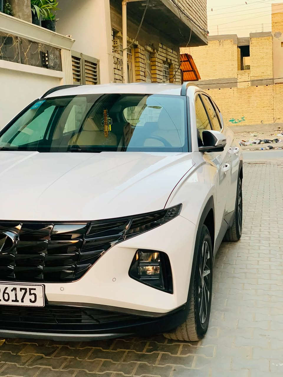 السلام عليكم
هونداي توسان 2024 🔥🚘

رقم بغداد الجديد انكليزي 

بارد صغير فقط والباقي مكفول كفاله عامه 

ماشيه 52الف 🔥🔥

خليجي موديل. 2024✅

سعة المحرك 2.0L✅

مرتبط بناقل حركة أوتو 6 نمر✅

كشنات كهرباء عدد 2 مع تدفئة الكشنات والمقود ✅

حساسات أمامية ✅

حساسات خلفية✅

لايت زينون + LED✅

بردات بلادي في الجام الخلفي ✅

بك لايت LED✅

حجم الاطار 235/50R19✅

ويل كب ✅

تشغيل عن بعد ✅

ماسحة خلفية✅

اشاره ترحيب ✅

مفتاح التشغيل بصمة نزول وصعود الجام بالريمونت✅

دشبول شاشة ✅

شاشة Apple Car play✅

كاميرا دوارة ✅

مثبت السرعة Cruise✅

المودات والأوامر الصوتية✅

أوضاع القيادة  Drive Mode✅

فحص أنظمة السيارة ✅

حساسات ضغط اطارات ✅

مقود جلد حياكة ✅✅

قطعتين تبريد✅

هاند بريك كهرباء ✅

ا ABS ✅

ا Auto Hold   أوتو هولد✅

ا ISOFIX   مثبت مقعد الطفل✅

نظام مانع الانزلاق✅

نظام نزول المنحدرات ✅

اشارة في المرايا الجانبية✅

مخرج منفذ الطاقة✅

ا  Bluetooth ✅

شاحن هاتف Wireless  ✅

_______________________________________________

موقع: بغداد // الشعله 

السعر. 220  وبيها مجال 

لاتصال 

والاستفسار ***********

