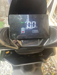 دراجة شحن موديل ٢٠٢٦ للبيع   قبل شهرين اخذتها  1-درع 360 درجه   2-بطار...