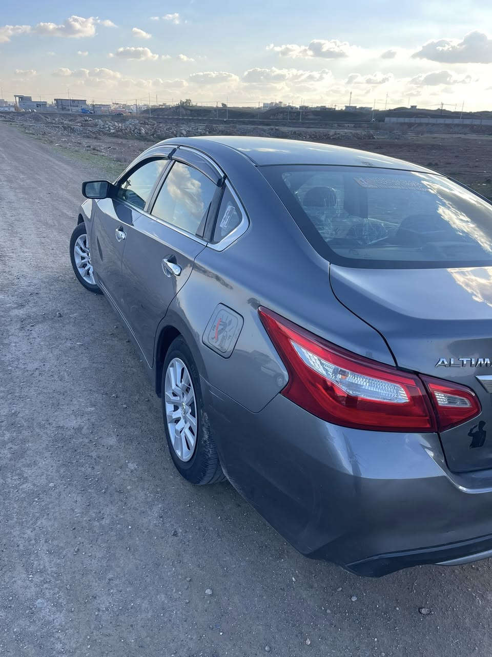 سلام عليكم
... نيسان التيما  2017 

بصمة  كشن كهرباء .. ... 

حادثها 3 قطع كلير قطعه صبغ 

ماشية 100 ميل 

كير ومحرك كفالة

السيارة تبريد وتدفئه 

سعر109 بيها مجال  للمشتري 

مكانها موصل 

***********
